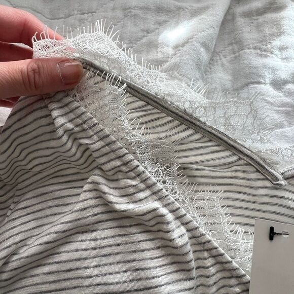 Francesca’s Nickie Lace Trim Striped Top Color Ivory & Grey Striped size XXS - Picture 8 of 13